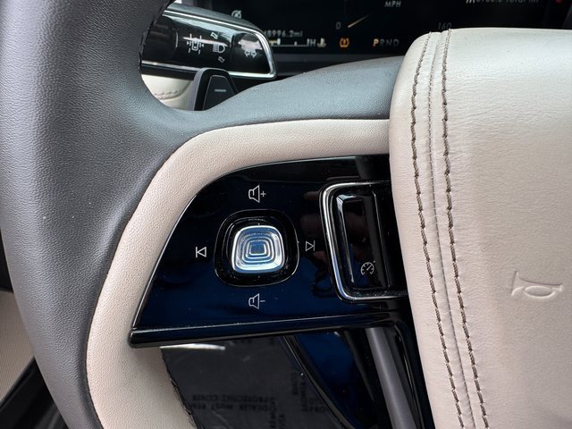 Used 2022 Lincoln Aviator AWD w/ Premium Package image 24