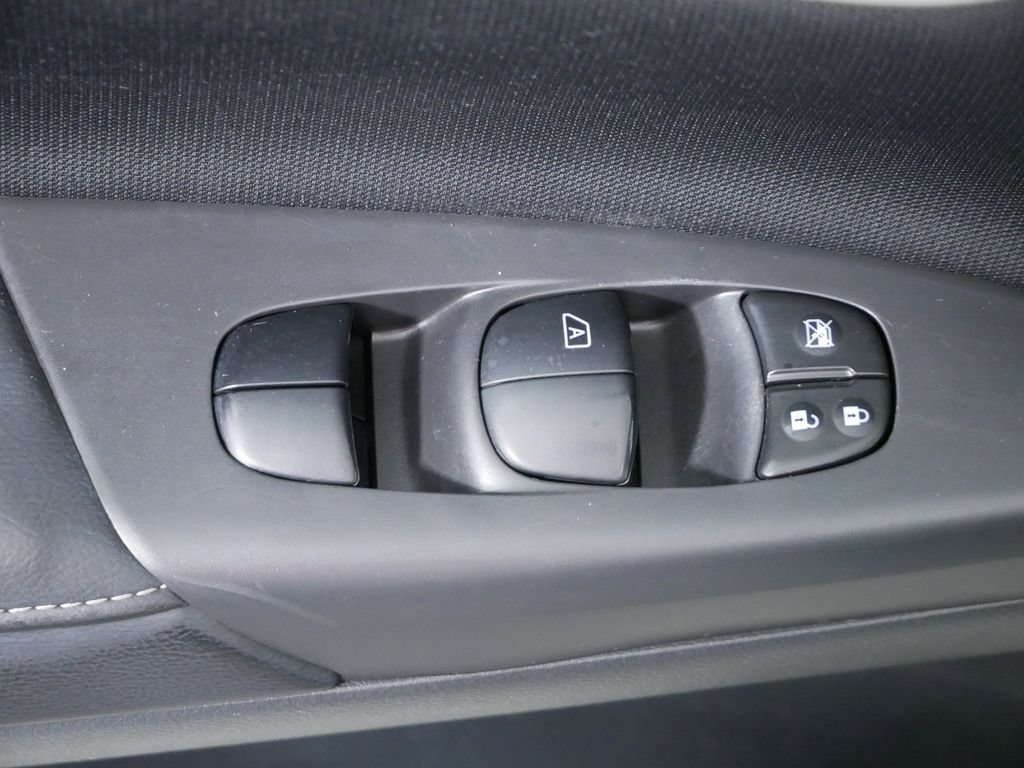 Used 2018 Nissan Sentra SV FWD image 20