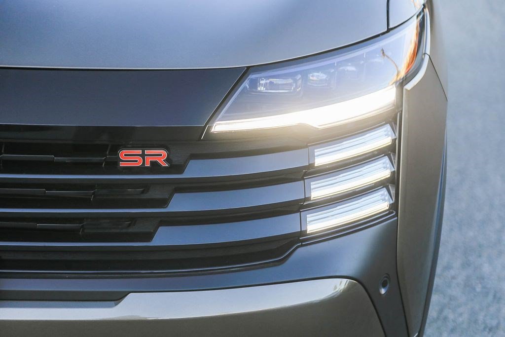 New 2026 Nissan Kicks SR FWD image 4