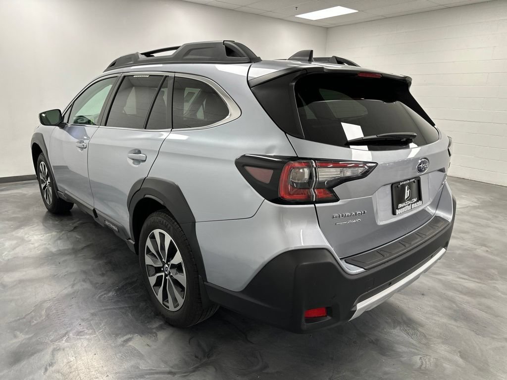 Used 2024 Subaru Outback Limited AWD/4WD image 11