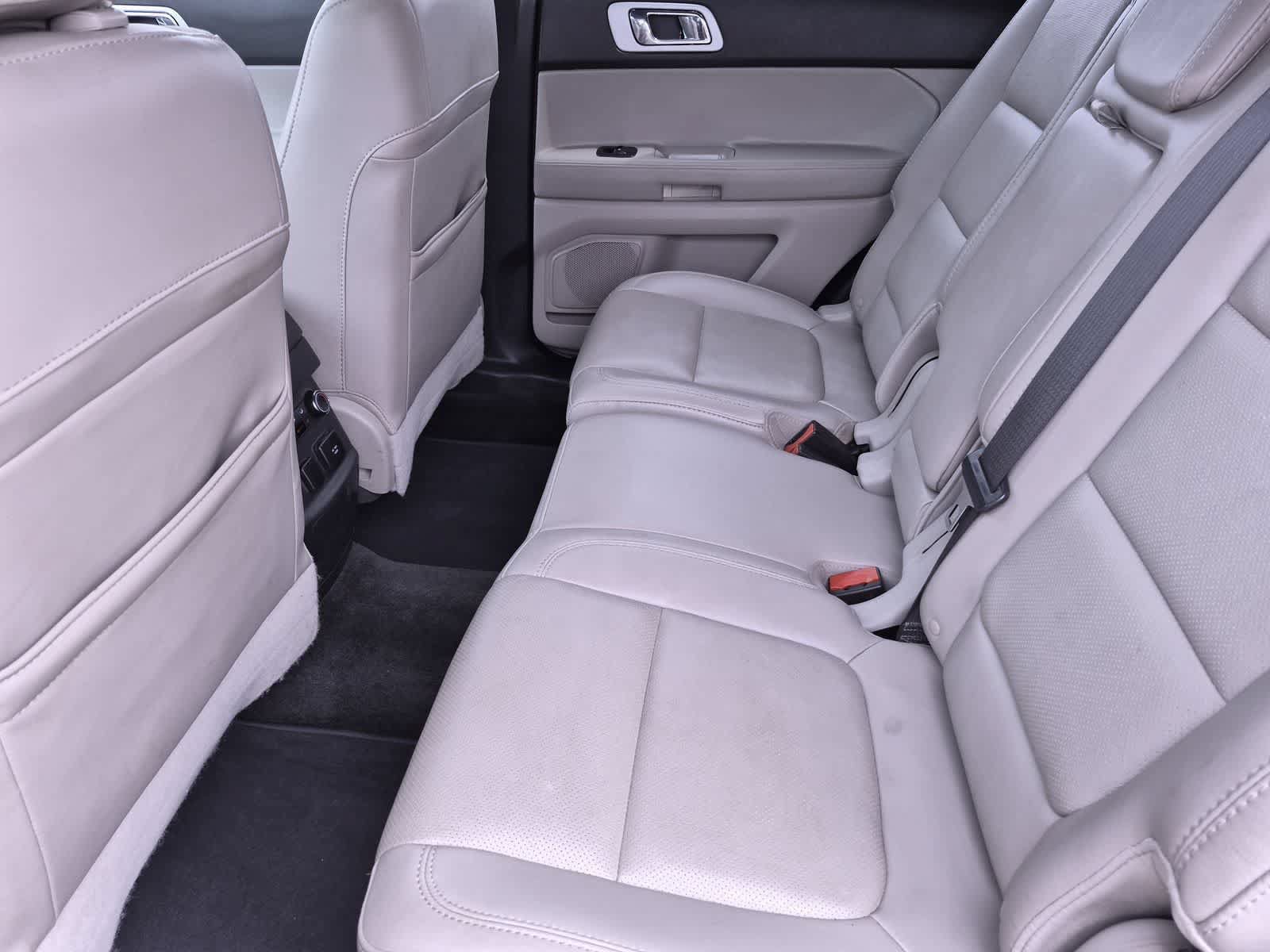 Used 2015 Ford Explorer Limited w/ Equipment Group 302A AWD/4WD image 20