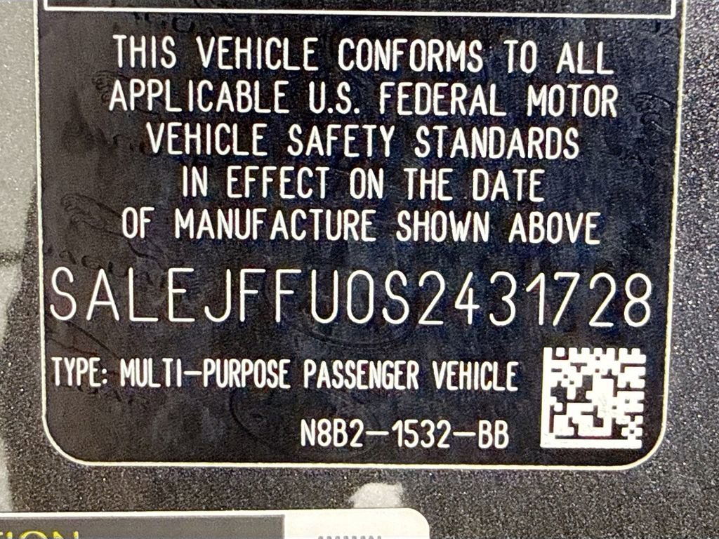 Used 2025 Land Rover Defender 130 S image 27