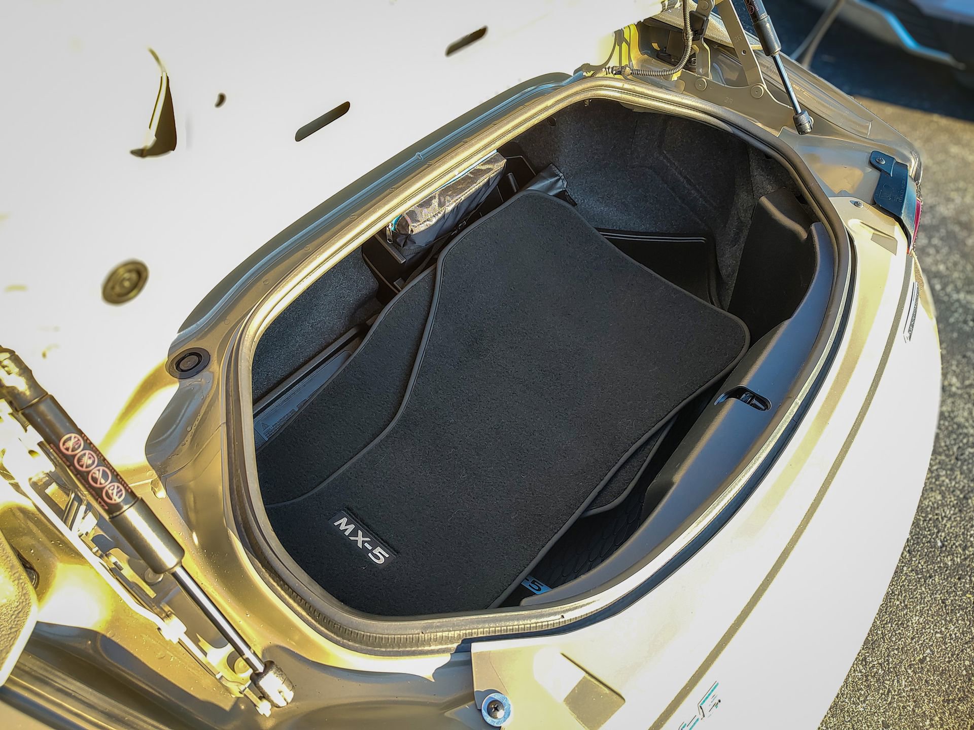 Used 2023 MAZDA MX-5 Miata Grand Touring w/ Weather Package image 48