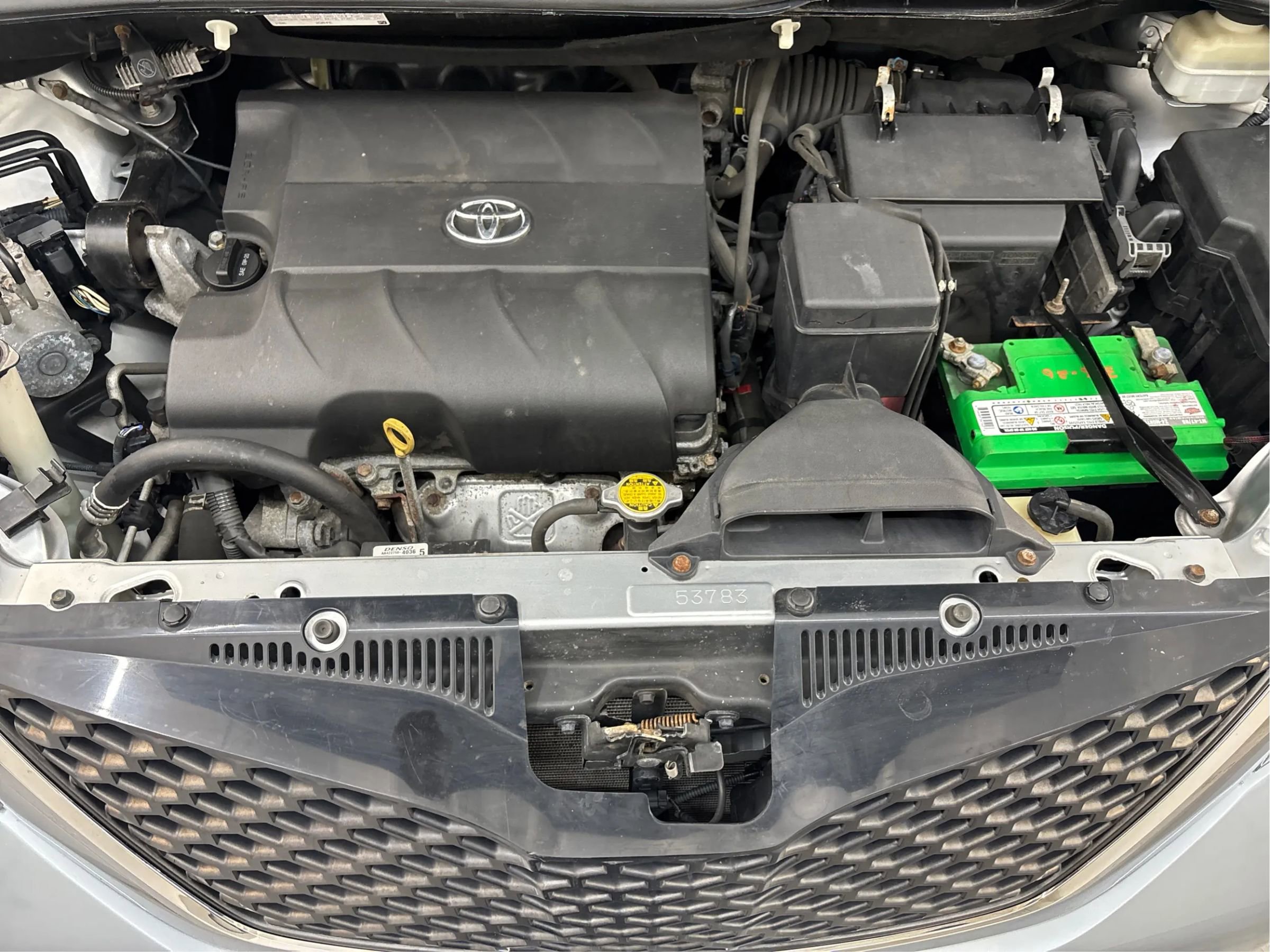 Used 2014 Toyota Sienna XLE image 30