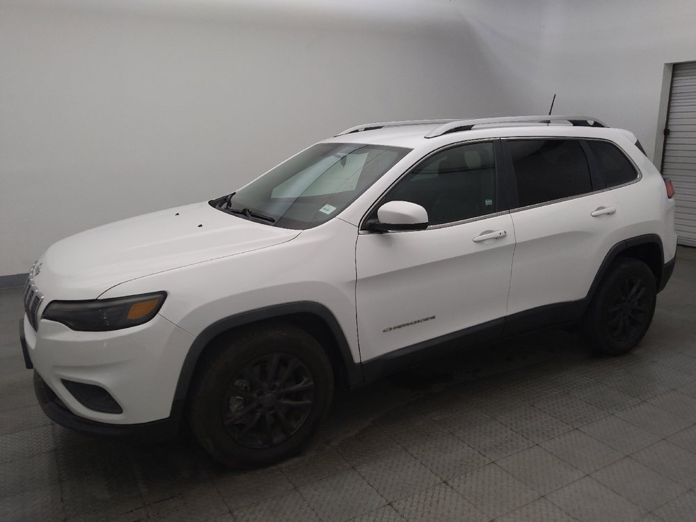 Used 2019 Jeep Cherokee Latitude Plus FWD image 2