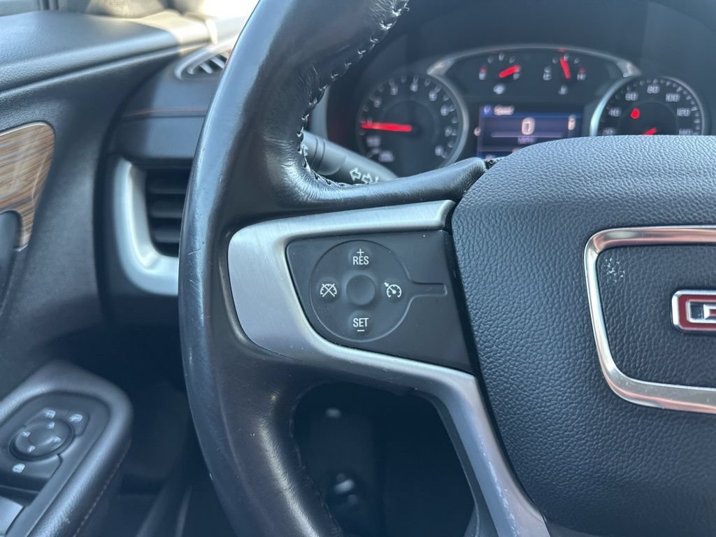 Used 2019 GMC Terrain SLE w/ LPO, Floor Liner Package AWD/4WD image 17