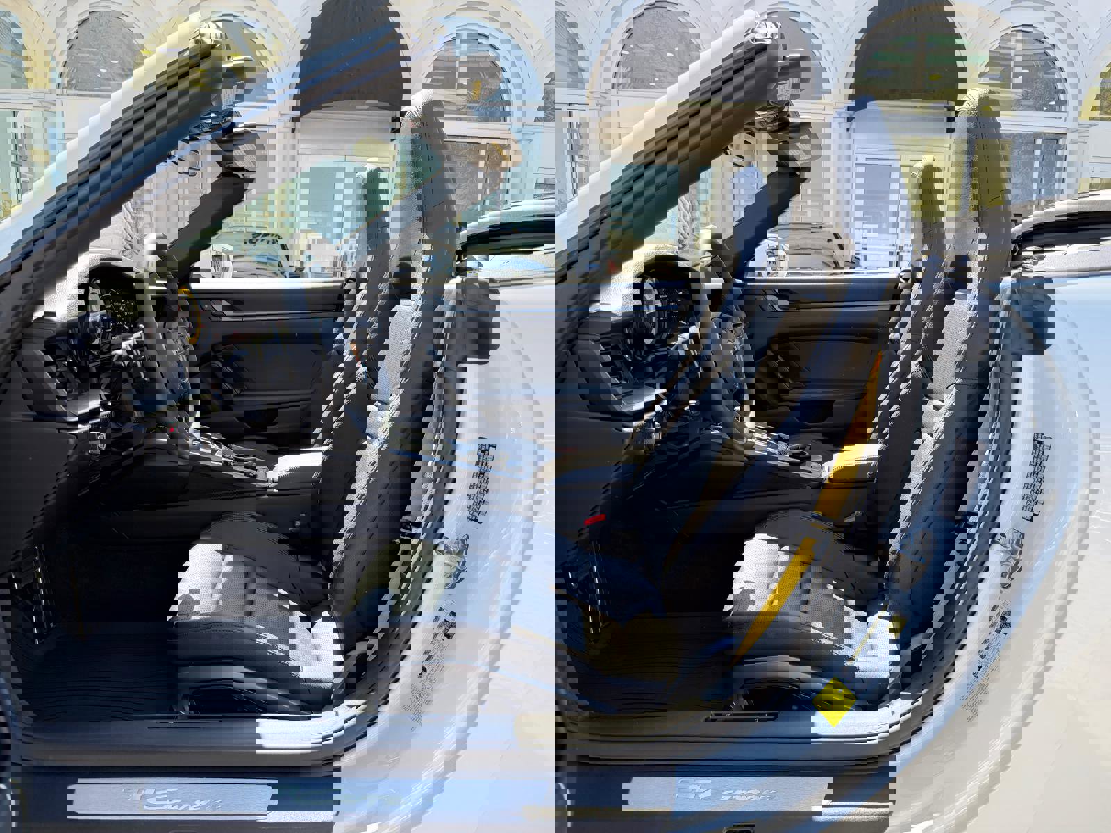 Used 2023 Porsche 911 Carrera image 31