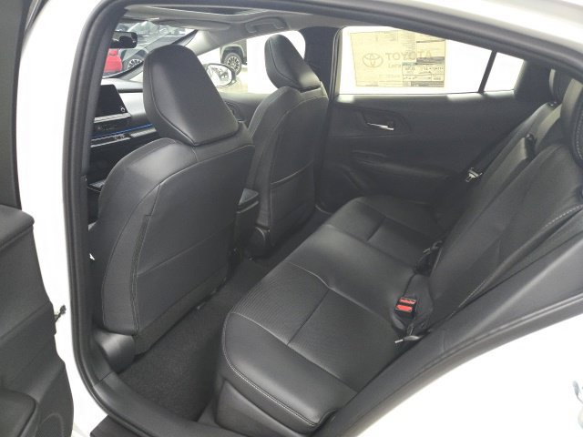 New 2027 Toyota Prius Plug-In Hybrid FWD image 16