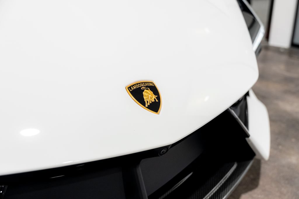 Used 2025 Lamborghini Revuelto AWD/4WD image 16