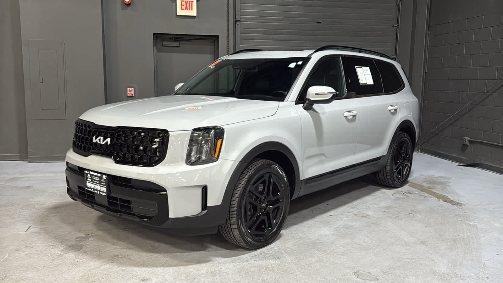 Used 2024 Kia Telluride EX X-Line AWD/4WD image 3