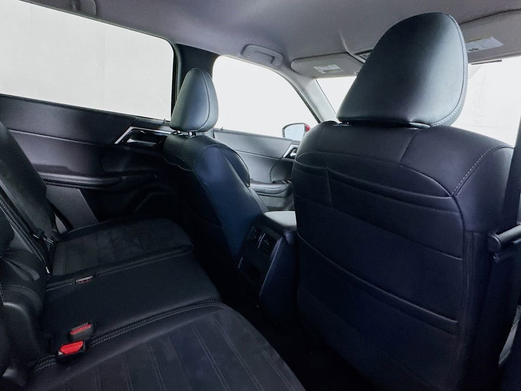 Used 2024 Mitsubishi Outlander SE FWD image 27