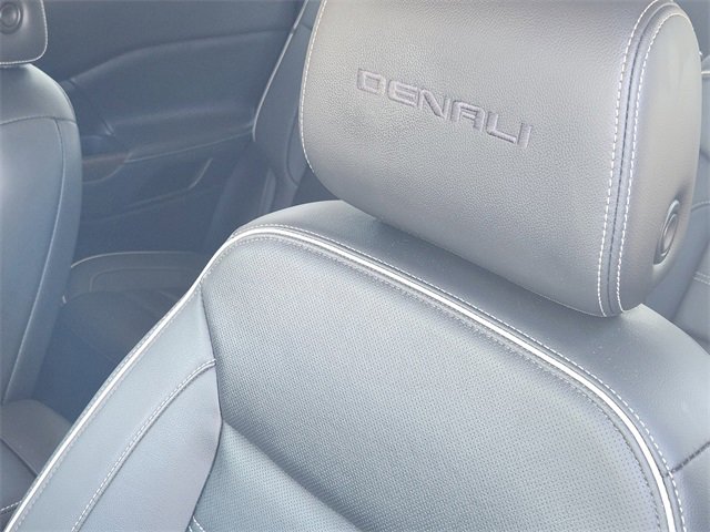 Used 2023 GMC Acadia Denali w/ Denali Ultimate Package image 15