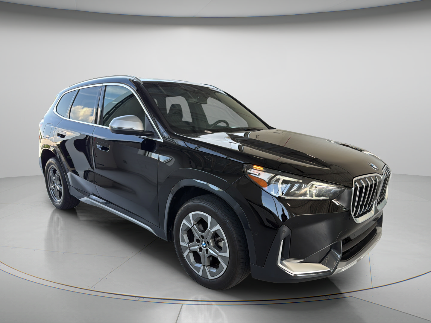 Used 2024 BMW X1 xDrive28i w/ Convenience Package AWD/4WD image 6