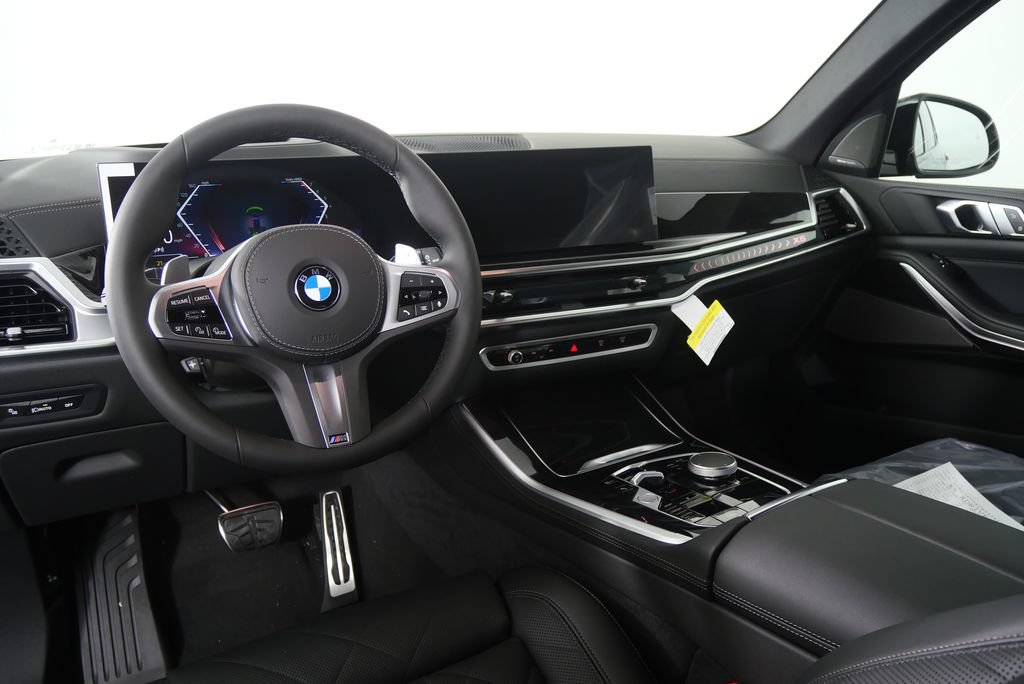 Used 2026 BMW X5 xDrive40i w/ M Sport Package AWD/4WD image 17