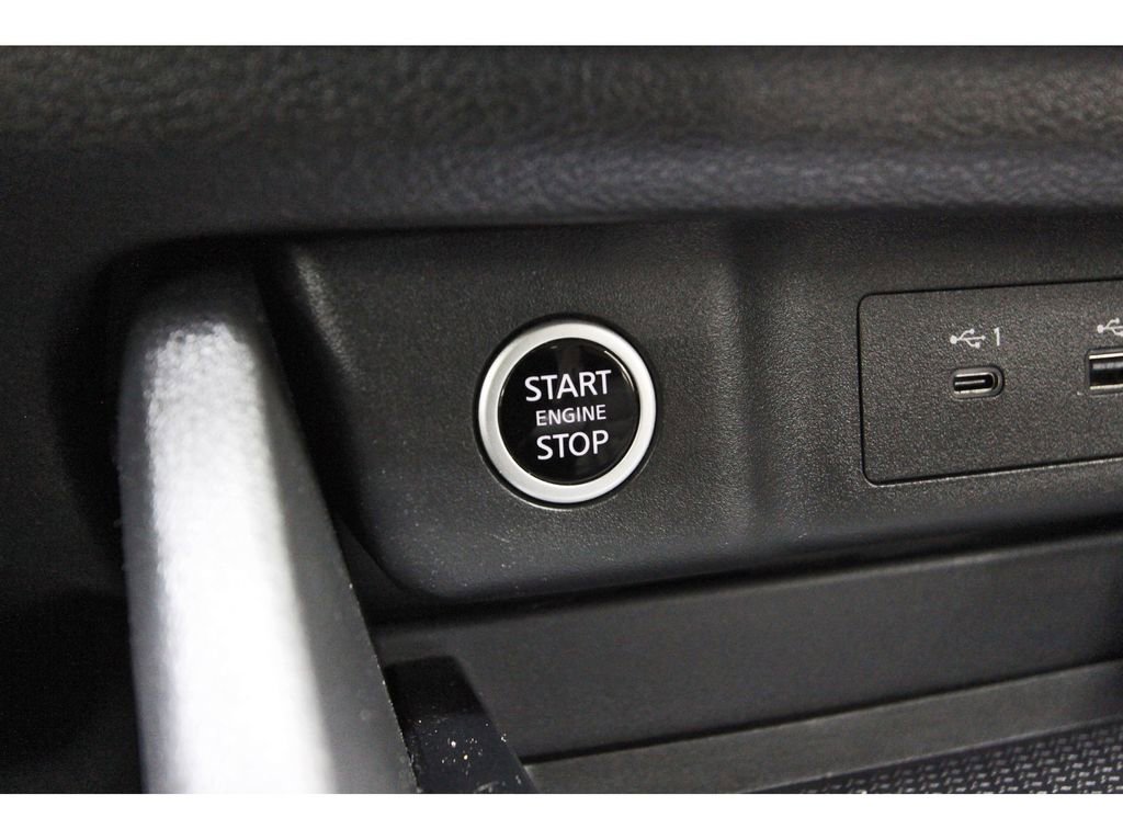 Used 2023 Nissan Rogue SV w/ SV Premium B Package FWD image 19