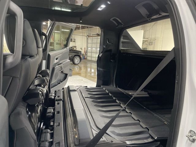 Used 2025 Chevrolet Silverado EV RST AWD/4WD image 24