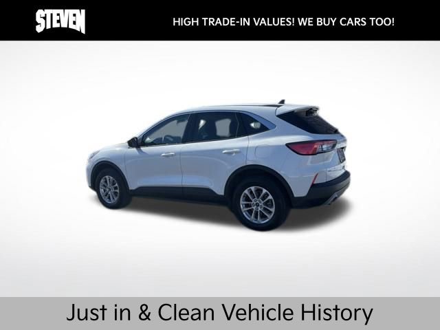Used 2022 Ford Escape SE image 3