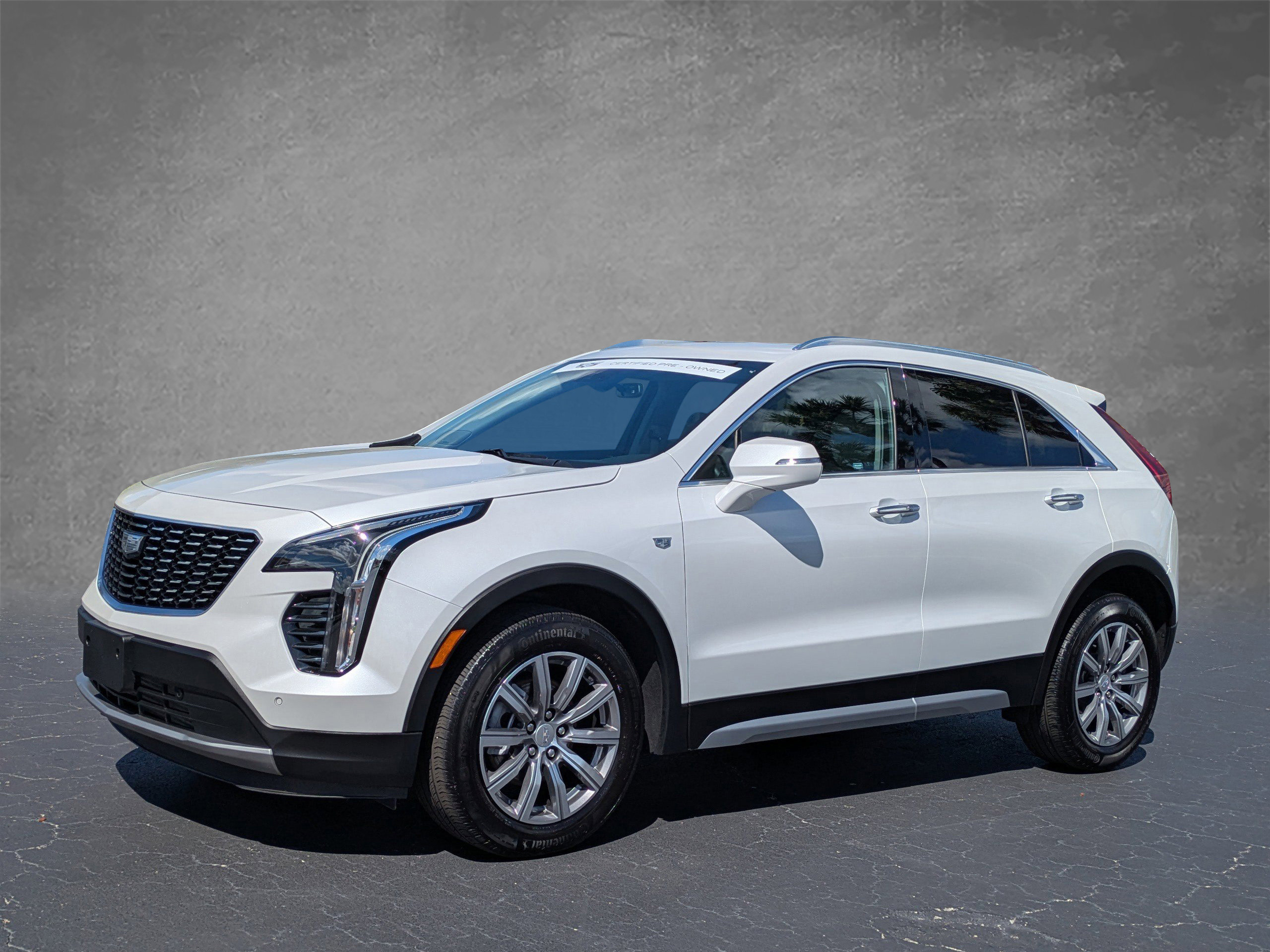Certified 2023 Cadillac XT4 Premium Luxury w/ LPO, Onyx Lite Package image 2