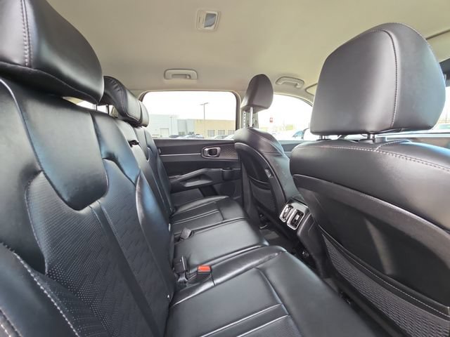 Used 2024 Kia Sorento S FWD image 28