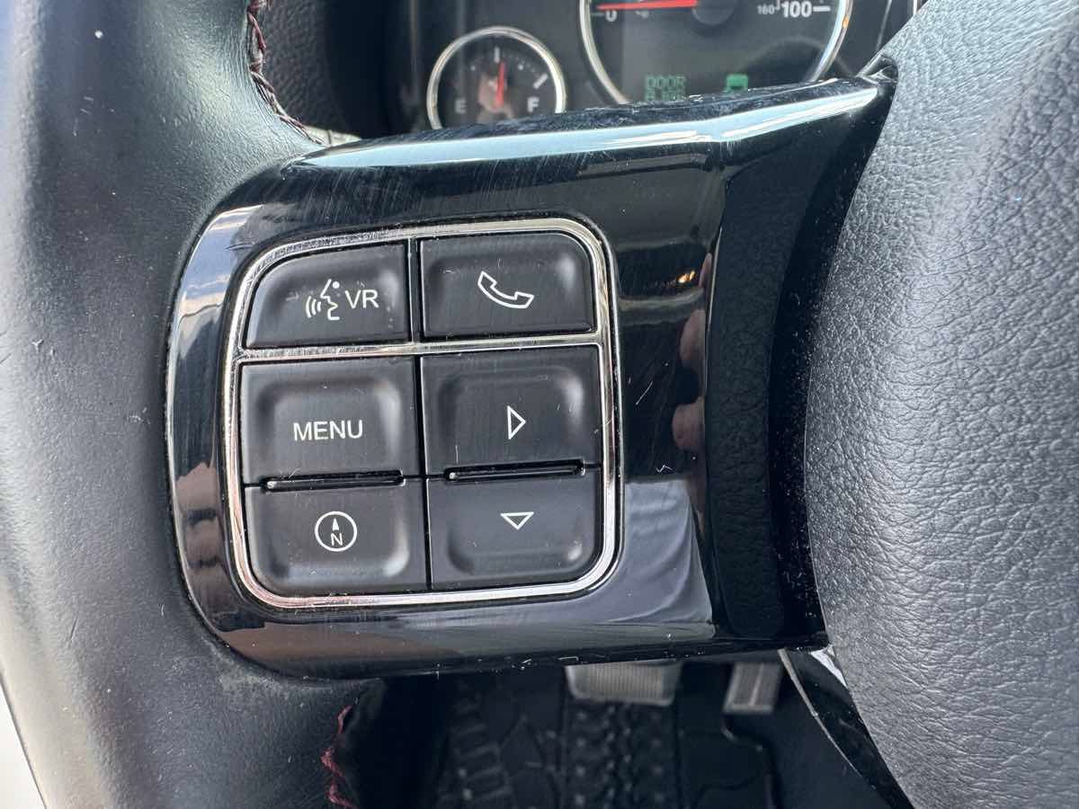 Used 2012 Jeep Wrangler Unlimited Sahara AWD/4WD image 18
