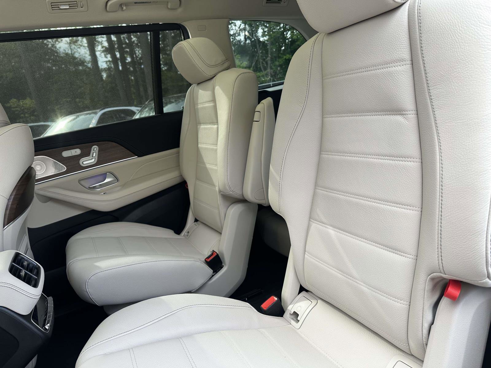 New 2026 Mercedes-Benz GLS 580 4MATIC image 7