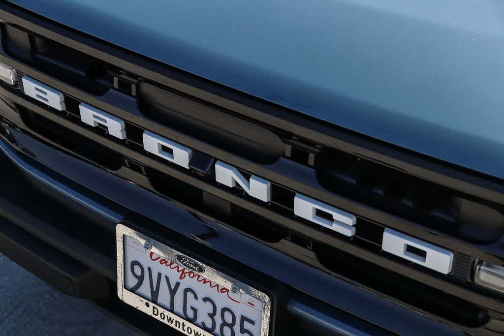 Used 2025 Ford Bronco Outer Banks AWD/4WD image 8