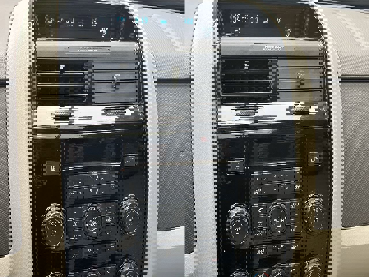 Used 2010 Ford Escape Limited image 18