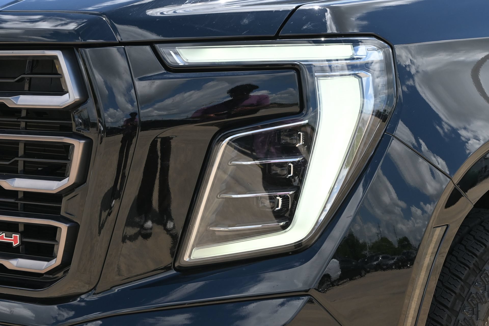 Used 2026 GMC Yukon XL AT4 Ultimate AWD/4WD image 28