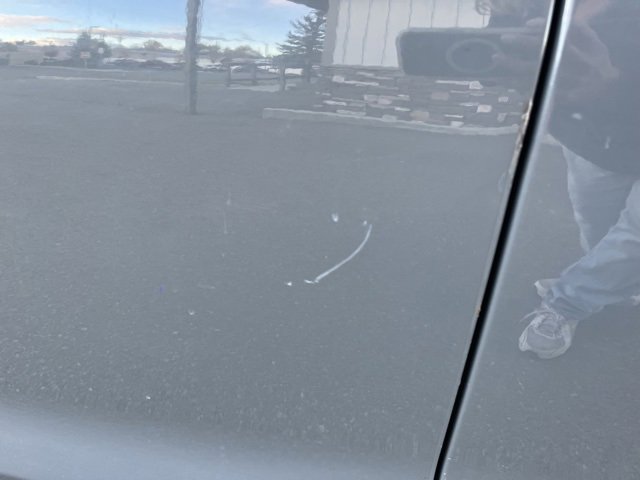 Used 2022 Chrysler Pacifica Touring-L image 8