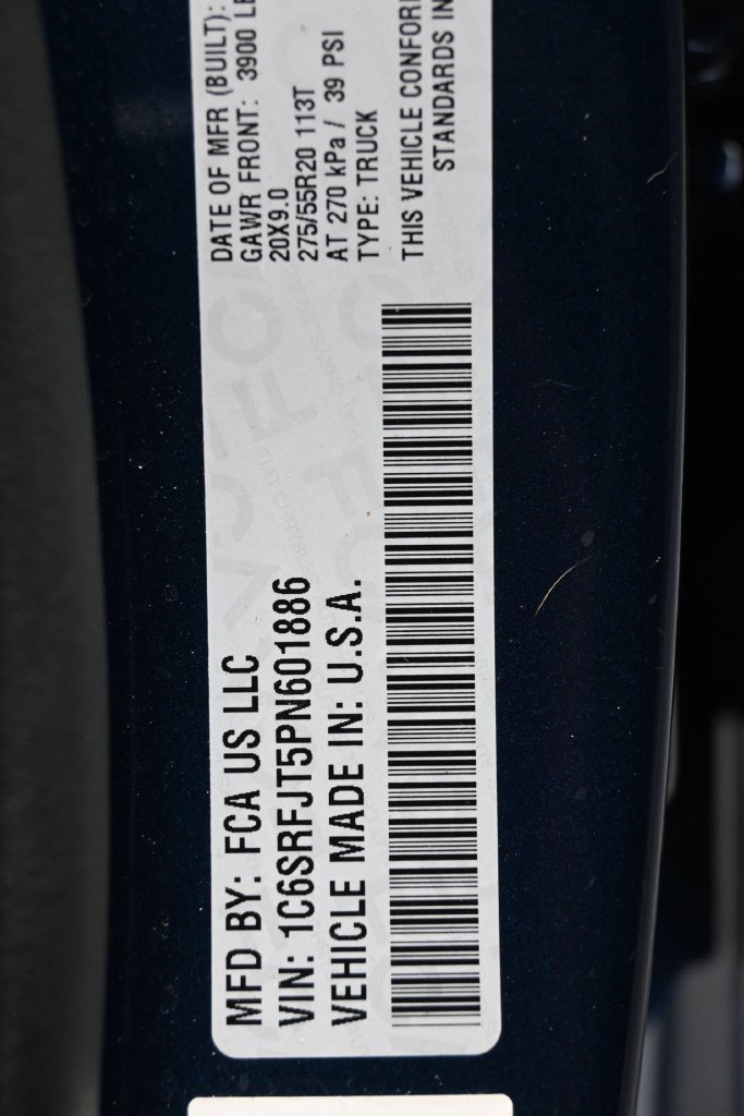 Used 2023 RAM 1500 Laramie AWD/4WD image 18