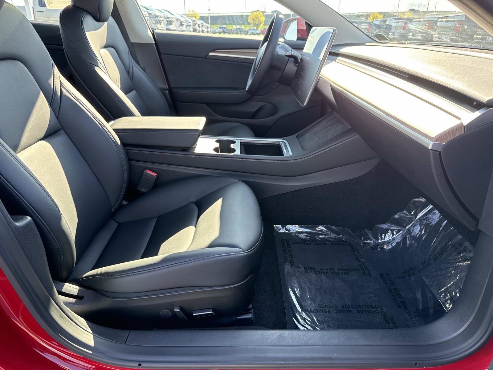 Used 2023 Tesla Model 3 Standard Range RWD image 17