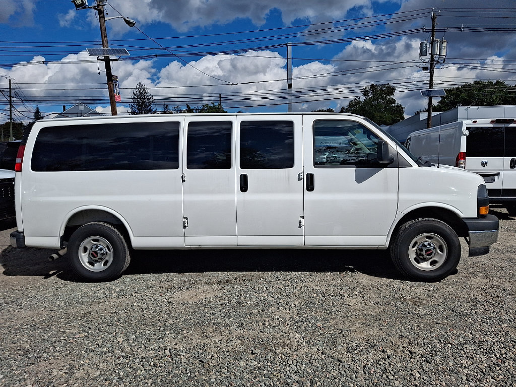 Used 2026 GMC Savana 3500 LT w/ LT Preferred Equipment Group RWD image 9