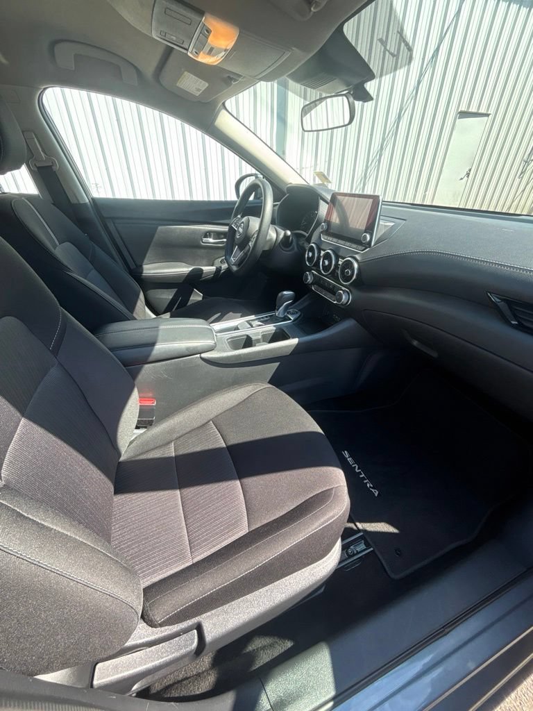 Used 2025 Nissan Sentra SV FWD image 24