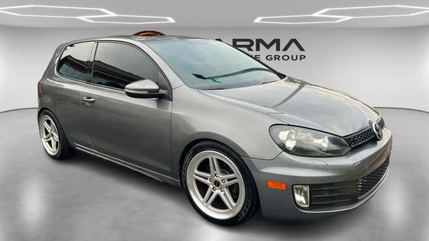Used 2011 Volkswagen GTI 2-Door FWD image 7