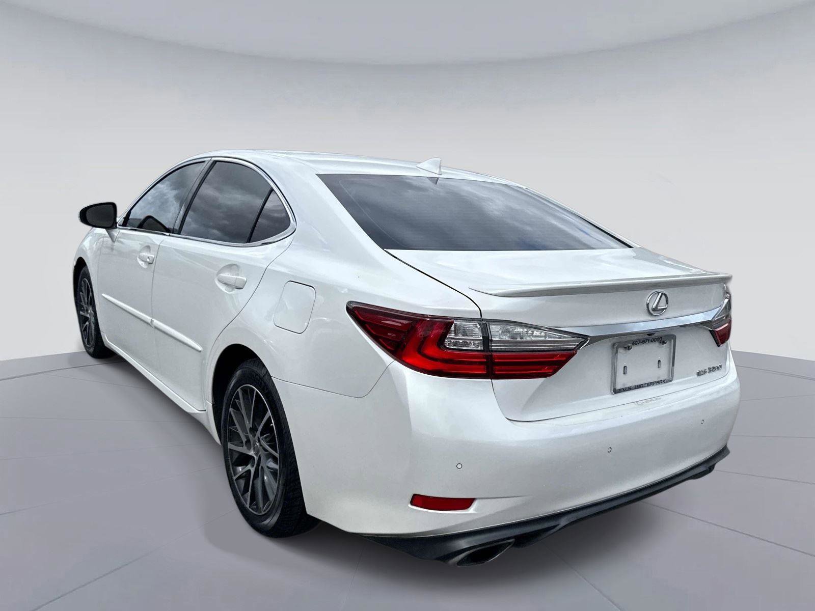 Used 2016 Lexus ES 350 w/ Luxury Package w/Wood Trim FWD image 6