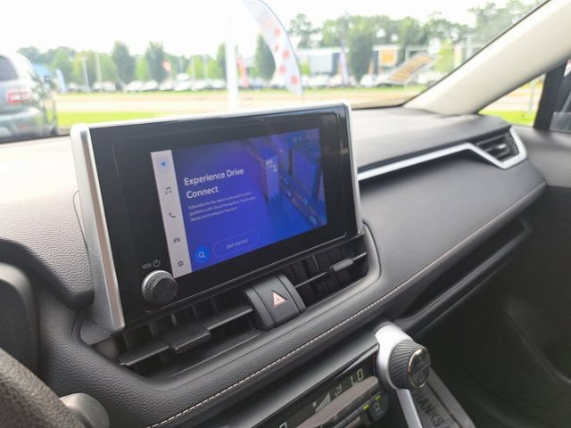 Used 2025 Toyota RAV4 XLE AWD/4WD image 16