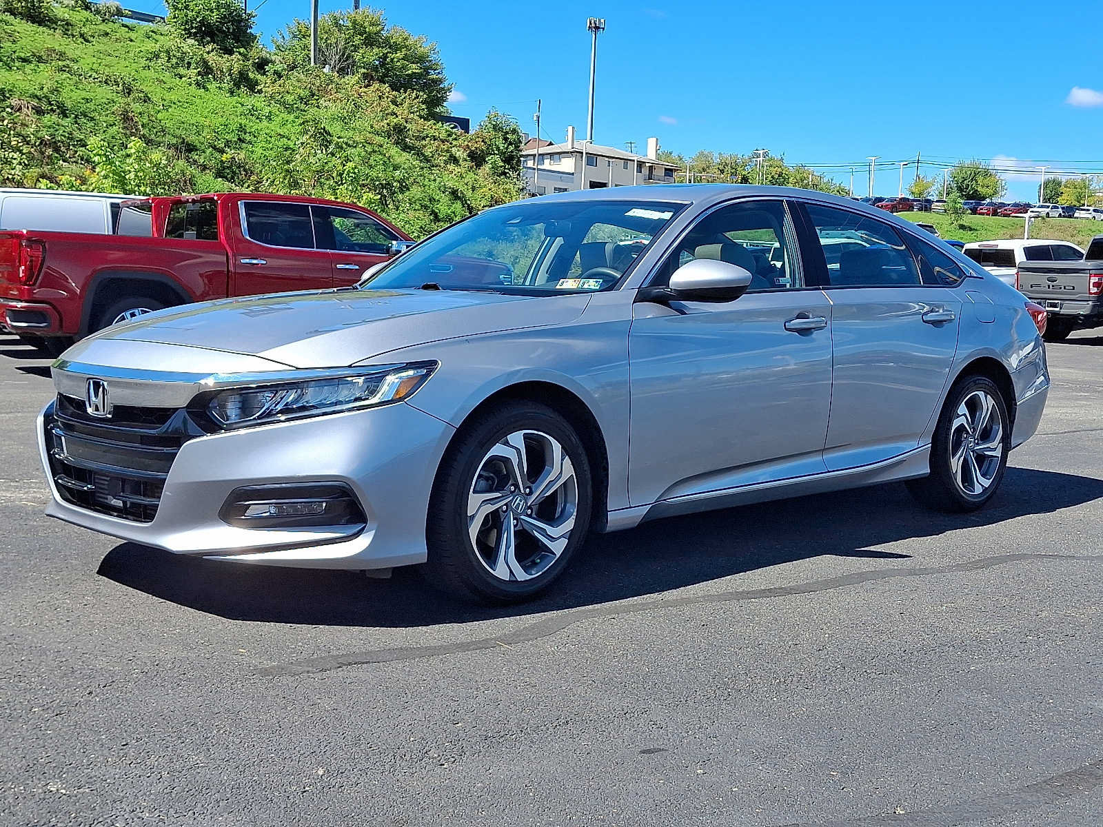 Used 2018 Honda Accord EX image 3