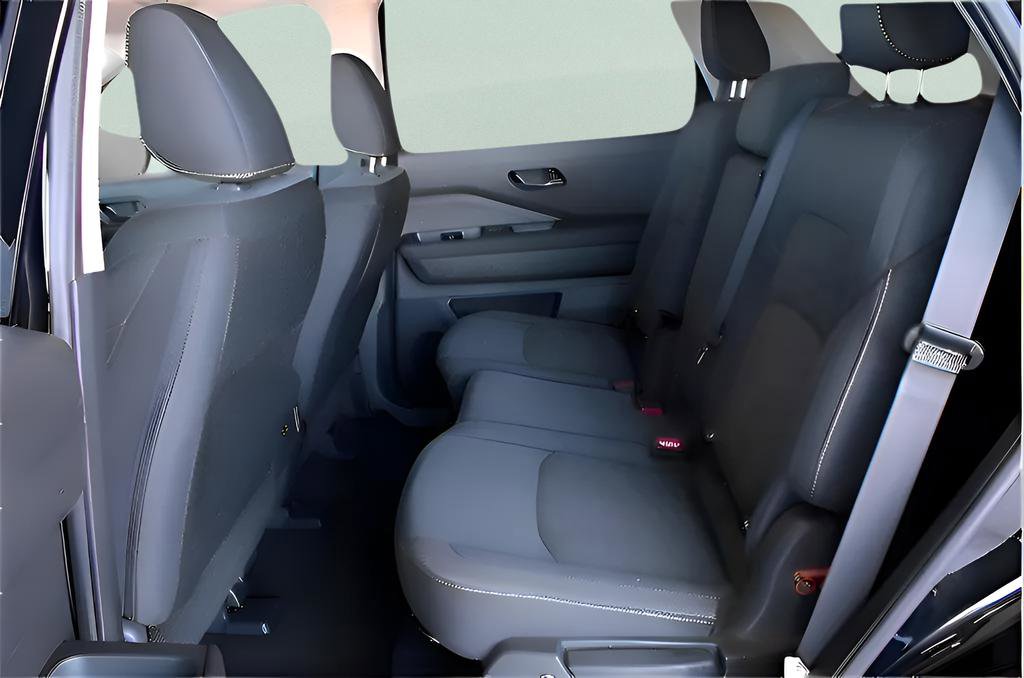 Used 2025 Nissan Pathfinder S image 15