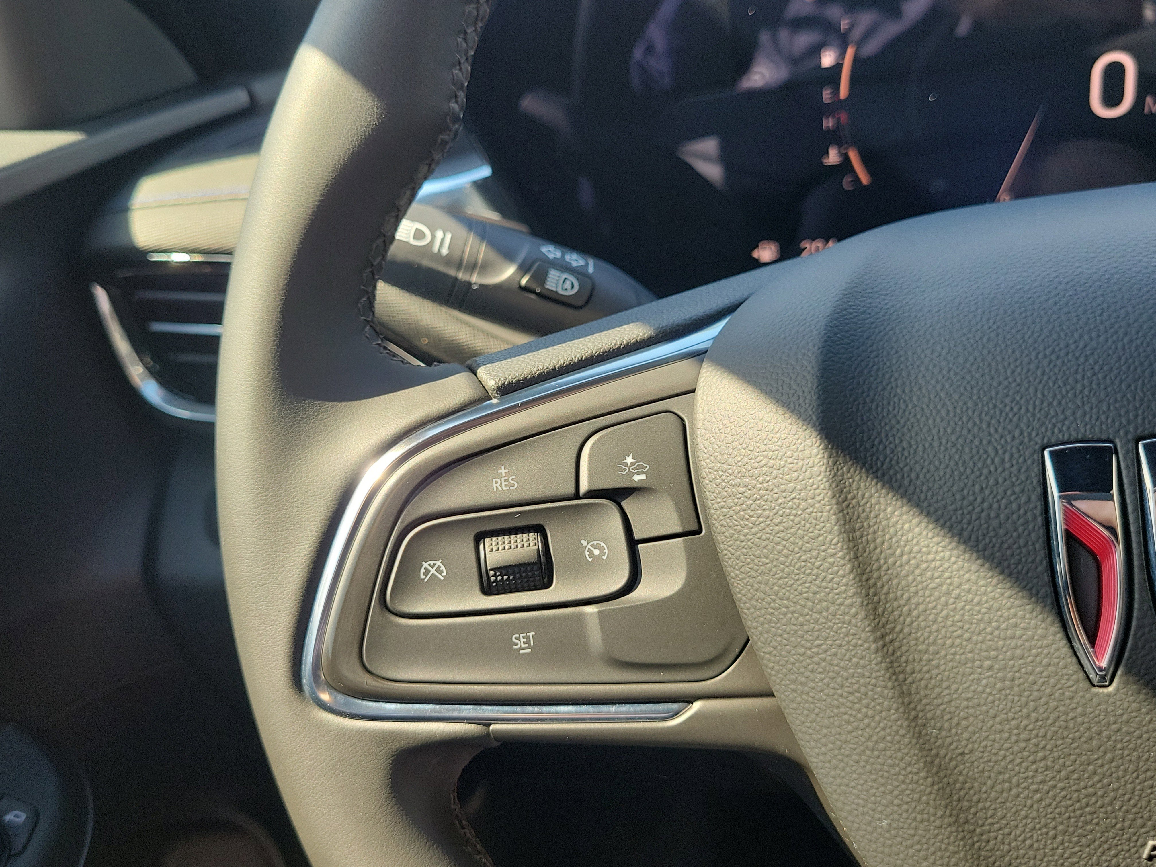 Used 2024 Buick Envista Sport Touring w/ Convenience II Package image 19