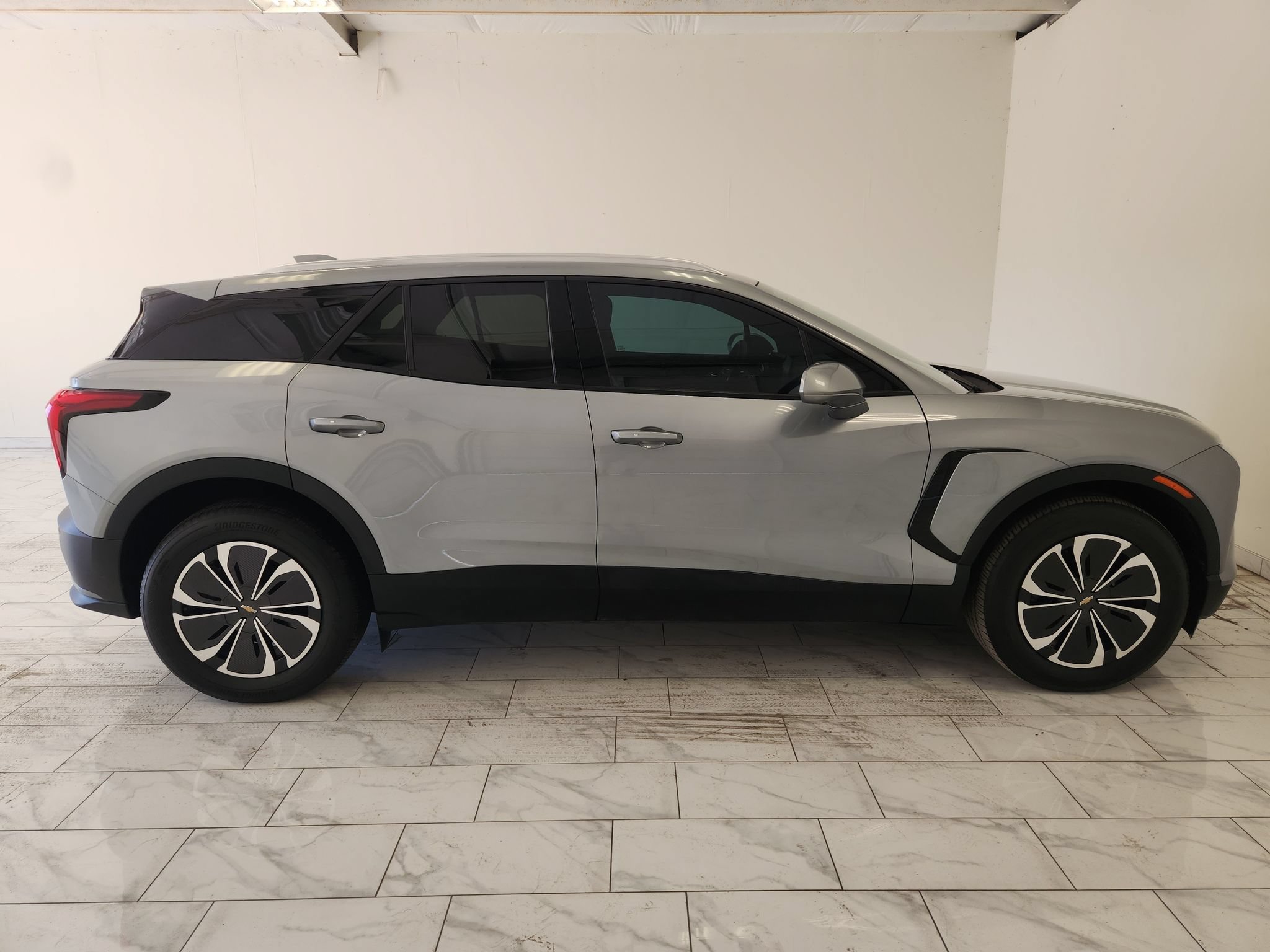 Used 2024 Chevrolet Blazer EV LT AWD/4WD image 4