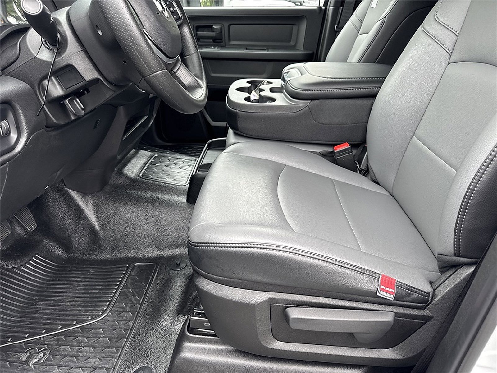 New 2025 RAM 3500 Tradesman w/ Chrome Appearance Group AWD/4WD image 20