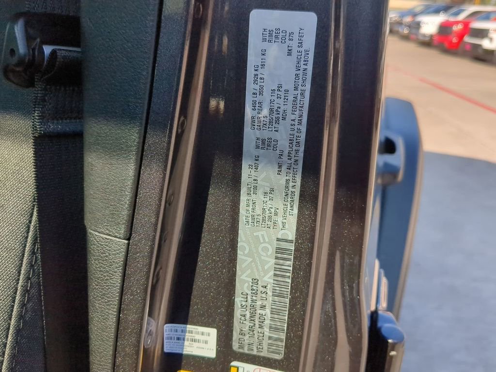 Used 2024 Jeep Wrangler Unlimited image 33