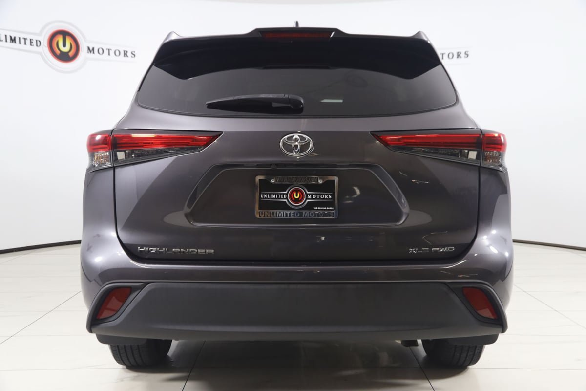 Used 2021 Toyota Highlander XLE AWD/4WD image 42