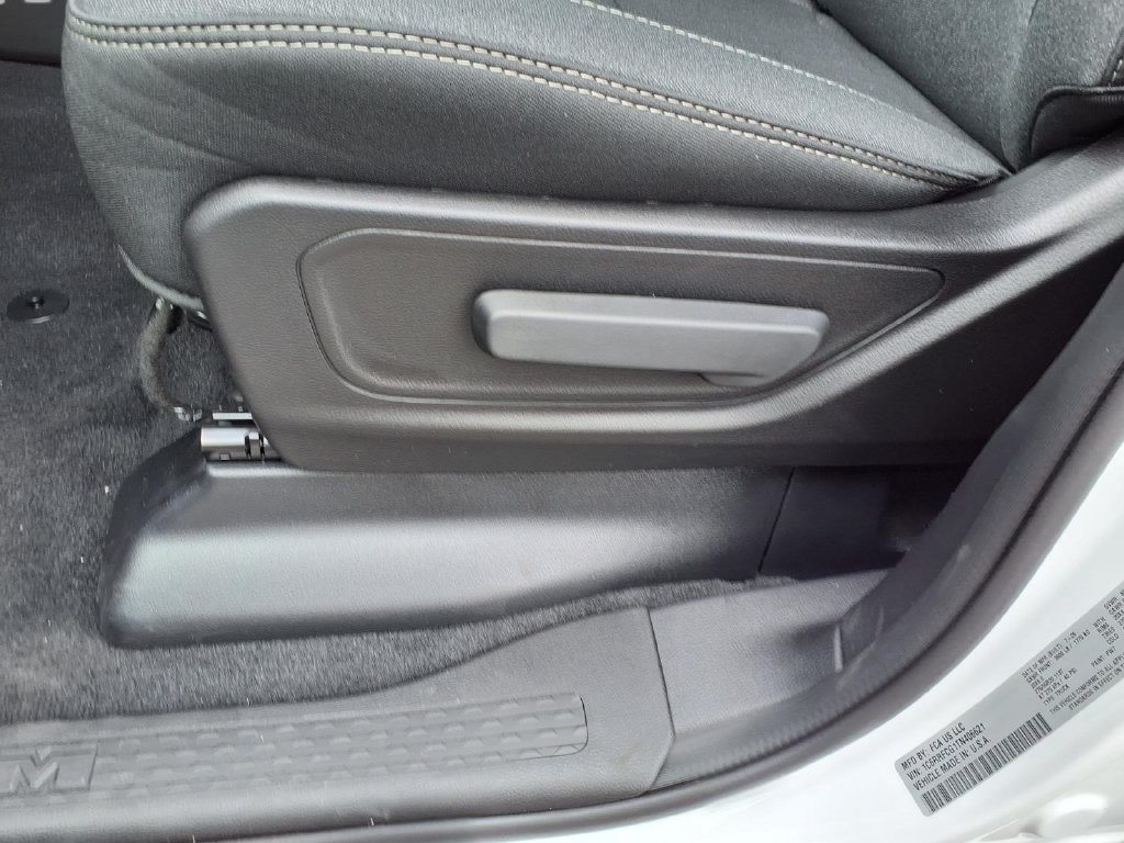New 2026 RAM 1500 Express AWD/4WD image 21