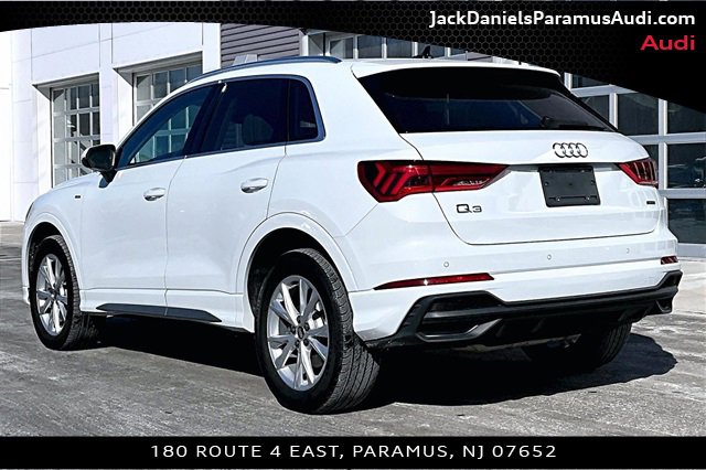Used 2023 Audi Q3 2.0T Premium w/ Convenience Package image 10