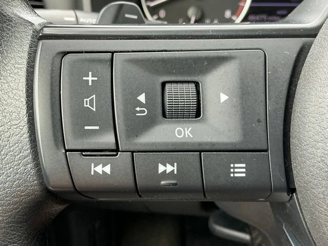 Used 2024 Nissan Rogue SV AWD/4WD image 30