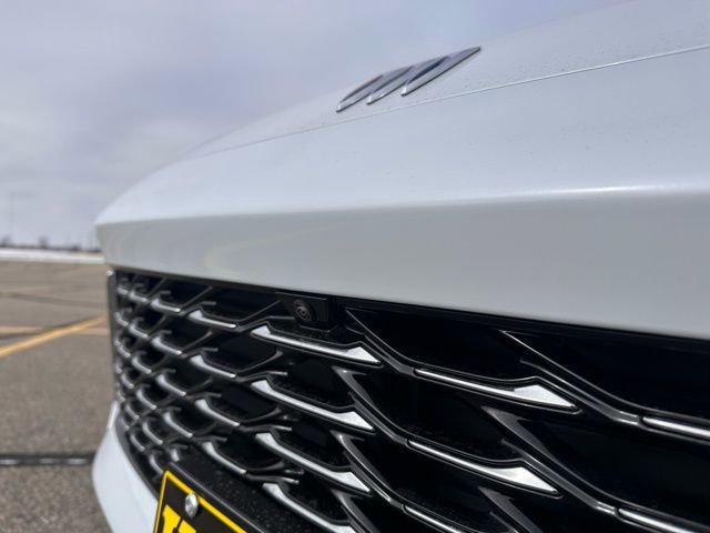 New 2026 Buick Envision Avenir image 9