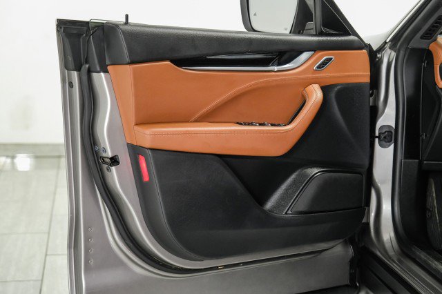 Used 2017 Maserati Levante S image 39