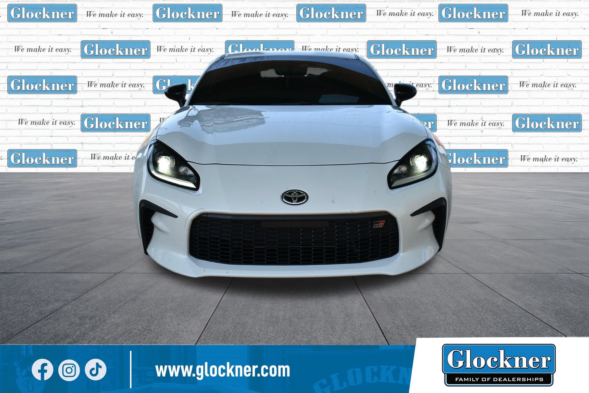 Used 2025 Toyota GR86 Premium w/ Performance Package RWD image 2