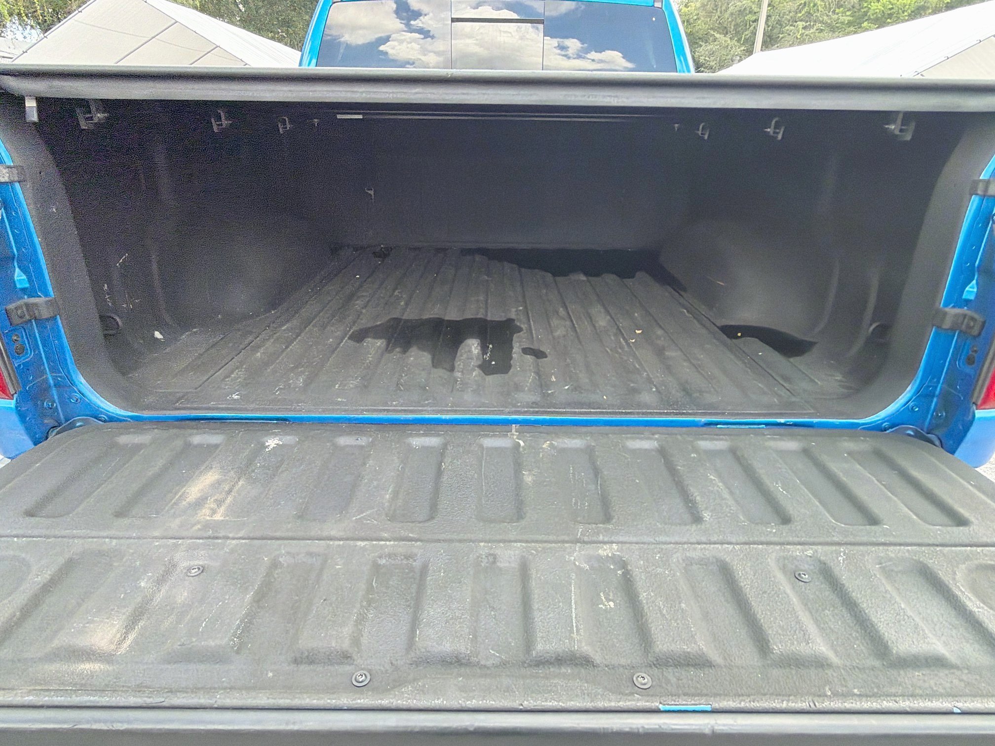 Used 2021 RAM 1500 4x4 Crew Cab image 12